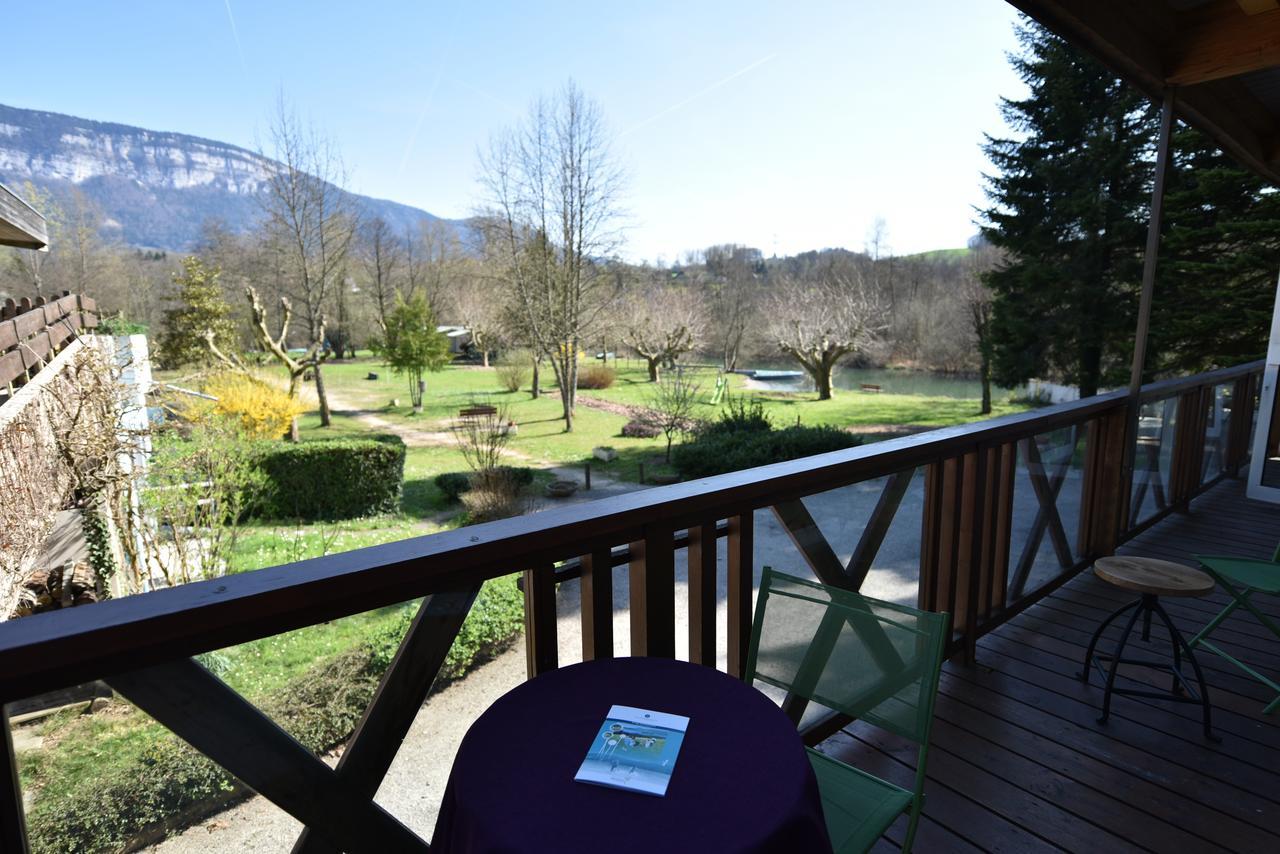 Les Lodges Du Lac Saint-Alban-de-Montbel Zimmer foto